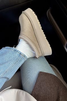 Slipper Outfit, Tazz Slipper, Uggs Outfits, Slippers Outfit, Ugg Tasman Slippers, Estilo Indie