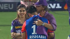 Superstar Shah Rukh Khan was all smiles as his co-owned IPL team Kolkata Knight Riders (KKR)... Cha Tae Hyun, Rinku Singh, Rishabh Pant, New Mumbai, Delhi Capitals, Premier League Teams, Boy Sign, Tight Hug, Indian Premier League