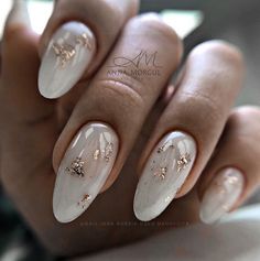 Elegante Nail, White Gold Nails, Nails Oval, Romantic Nails, Subtle Nails, Her Nails, Nail Idea, Oval Nails, Neutral Nails