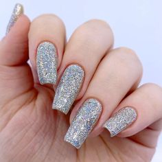 Silver Shimmer Nails, Glitter Nails Silver, Silver Acrylic Nails, Prom Nails Red, Prom Nails Silver, Silver Glitter Nails