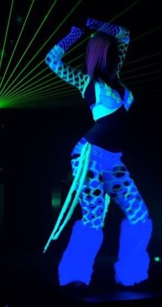 Rave Glow Wave Aesthetic Outfit, Rave Outfits Glow In The Dark, Uv Rave Outfits, Glow In Dark Outfit, Glow Rave Outfits, Rave Core Outfits, Glow In The Dark Rave Outfits, 2010 Rave Aesthetic, Underground Rave Aesthetic Outfit