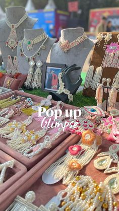 Jewellery Stall, Tassel Jewelry Diy, Statement Jewelry Outfit, Stall Decorations, Room Decor Videos, Western Jewellery, Business Accessories, Earrings Diy Handmade, Exhibition Stall Design