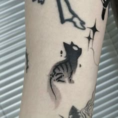 Acab Tattoo, Kitty Tattoos, Petit Tattoo, Funky Tattoos, Sick Tattoo, Skeleton Tattoos, Flash Tattoo Designs, Cat Tattoo Designs, Spooky Tattoos