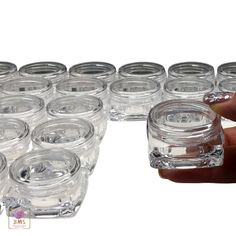 5 HIGH-QUALITY THICK WALL CLEAR PLASTIC COSMETIC SQUARE JAR WITH CLEAR THREADED CAP - 10 GRAM * Size: approximately 0.9 inch tall (with the cap on) and 1.5 inch square base. * Capacity: 0.33 fl. oz. * Cap: screw on type * Material: Polystyrene (PS) Plastic * Sifters: Available (sold separately) Pleases view other variations and colors https://www.etsy.com/shop/BeautyMakeupSupply?section_id=10665119 Body Powder Puff, Square Jars, Lip Balm Containers, Glitter Jars, Jar Packaging, Empty Jar, Makeup Supplies, Clear Container, Cosmetic Items