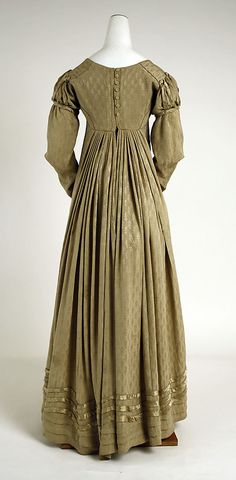 Visiting ensemble, American ca 1818, silk (Metropolitan Museum) 1810s Fashion