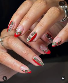 Christmas Holly Nails, Holly Nail Art, Christmas Themed Nails, Plaid Nail Art, Xmas Nail Designs, Christmas Nail Colors, Santa Nails, Bright Red Nails