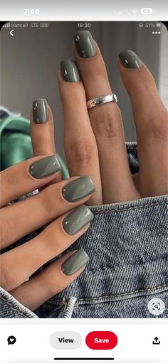 Simple Nails New Years, Western Nail Colors, Gel Nails Winter Colors, Olive Green Nails Short, Nail Colors Fall 2024, Winter Nails Shellac, Shalach Nail Ideas, Fall Nail Colors 2024 Gel, Nails Green Design