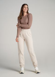 About Our Sweatpants for Tall Women No matter where you go, we know how important it is to have a comfy pair of sweatpants – that's where our Wearever collection comes in. These tall women's sweatpants are made from a blend of cotton and polyester fleece – keeping you warm and cozy, whether on the sofa, out with friends, or at the cottage. With a relaxed fit, slash side pockets, and an internal drawstring, if you're 5'9 - 6'6, you're sure to love these sweatpants for tall women. We make sure tha Cream Sweatpants Outfit, Instagram Recreate, Winter Pants Women, Clothing For Tall Women, Tall People, Sweatpants Outfit, Fashion Book, Athleisure Women, Fit Ideas