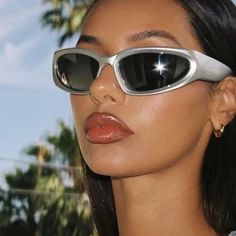 Swift Oval Futuristic Sunglasses Futuristic Sunglasses For Summer Outdoor, Silver Sunglasses For Summer Streetwear, Futuristic Tinted Sunglasses For Summer, Y2k Sunglasses, Silver Sunglasses, Steampunk Sunglasses, نظارات شمسية, Stylish Glasses, Estilo Punk