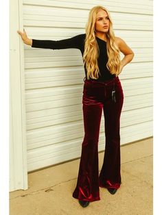 Unleash your inner fashionista with our Wine Velvet Flare Pants. Perfect for making a statement while staying comfy, these pants are made from soft velvet and feature a flattering flare cut. Who says you can't be stylish and cozy at the same time?! High Rise Butt Shaping Gap Control Waistband 33in Inseam Red Velvet Flare Pants Outfit, Velvet Flare Pants Outfit, Flare Pants Outfit, Wide Leg Jeans Outfit, Trendy Fall Outfits, Mens Swimwear, Soft Velvet