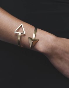 The original signature cuff! A firm favourite and unmistakable Hannah Humpston Jewellery design. Inspired by the bold geometric motifs found in ancient Andean weavings, this is a versatile piece.Hand made in sterling silver with a signature surface texture, this cuff is one size and is adjustable, making this piece perfect for gifting.Also available in 18ct gold vermeil.Materials: Sterling silverWeight: 27gDimensions: Triangle motifs – 3cm x 3cmSize: One sizeEach piece of HHJ comes beautifully p Adjustable Modernist Bracelet, Jewelry Illustration, Adventure Outfit, Inspo Art, Geometric Motifs, Geometric Triangle, Jewellery Design, Modern Jewelry, A Signature