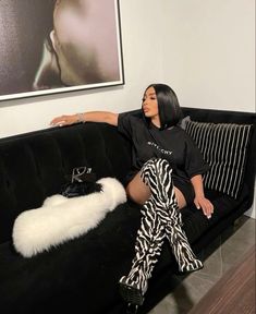 Boots Outfit Black Women Summer, Drake Concert Outfit Ideas Black Women, Snakeskin Pants Outfit, Valentines Outfits For Women Casual, Chrome Boots, Block High Heels, Black Boots Outfit, Metallic Boots, Boots Zipper