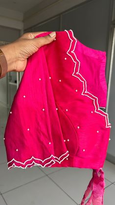 Re Work Blouse, Blouse Back Neck Handwork Designs, Bead Work For Blouse, Pattern Saree Blouse Designs, Ready Made Blouse Design, Maheshwari Saree Blouse Designs, Border Work Blouse Designs, Blouse Design For Designer Saree, Self Design Blouse Patterns