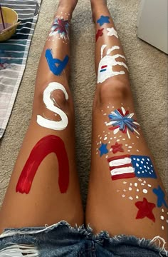 Fourth Of July Pics, 4th Of July Pics, July 4 1776, 4th Of July Makeup, Fb Games, Leg Art, Leg Painting