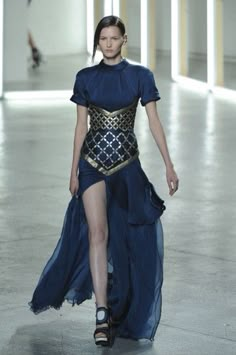 Rome Fashion, Roman Fashion, Couture Mode, Fantasy Fashion, Looks Style, Fashion History, Fashion Week Spring, New York Fashion Week, Blue Dress