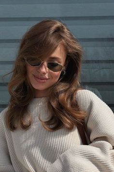 chic | fashion | sunglasses | fall fashion Rich Brunette Hair, Light Brunette Hair, Tattoo Nails, Hairstyles Anime, Rambut Brunette, Light Brunette, Dark Brunette Hair, Rich Brunette