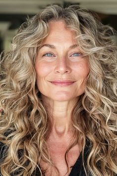 Boho Curls, Short Stacked Bobs, Hairstyles For Women Over 60, Hair Mistakes, Curl Defining Cream, Blonde Curls, Curly Pixie, Do's And Don'ts, Curly Hair Women