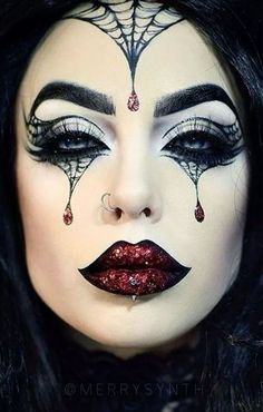 Scary Queen Makeup, Witch Make Up Halloween Makeup Ideas, How To Witch Makeup, Hallowe’en Makeup, Witch Makeup Ideas Pretty Easy, Which Make Up For Halloween, Scary Halloween Makeup Women, Halloween Make Up Ideas Creative, Witches Makeup Halloween