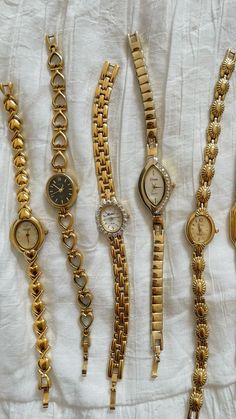 Watches And Bracelets, Vintage Gold Watch, Vintage Watches Women, Jewelry Tattoo, Vintage Inspired Jewelry