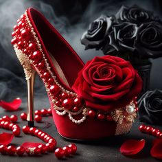 Decorative Shoes, Men High Heels, Shoes Art, Ruby Slippers, Pretty Pics, Walk In My Shoes, Gold Digger, Favorite Shoes, High Fashion Outfits