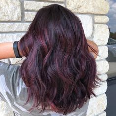 Plum Hair Highlights, Winter Hair Colours, Plum Brown Hair, Plum Highlights, Blackberry Hair Colour, Red Hair Colors, Red Balayage Hair, Cherry Hair Colors, Color Ideas For Short Hair