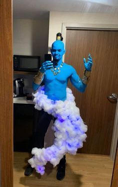 Extreme Halloween Costumes, Aladdin Halloween, Costume Simple, Diy Fantasia, Handmade Halloween Costumes, Costume Carnaval, Clever Halloween, Spooky Costumes, Clever Halloween Costumes