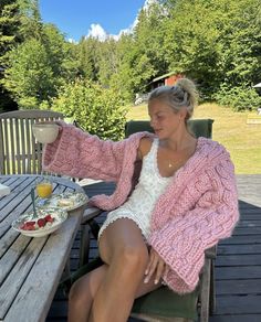 Breakfast, greenery Swedish Girls, Fall Fits, Stockholm Sweden, Girly Outfits, New Wardrobe, Spring Summer Outfits, Comfy Outfits, Ponchos, Group Chat