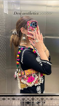 #Desi  #pinterest  #viral  #indian  #ethnic  #desifashion #traditional  #kurta #instagram     #trendy Desi Outfits Casual, Outfit Ideas Traditional, Pose In Suit, Indian Boho Fashion, Indian Aesthetic Outfit, Indian Pinterest, Poses In Suit, Desi Look, Desi Pinterest