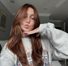 Sara Carrolli Hair, Sara Aesthetic, Book Besties, Warm Brown Hair, Book Girlies, Hair And Makeup Inspiration, Tis The Damn Season, Inspiration For Work, Hair Color Options