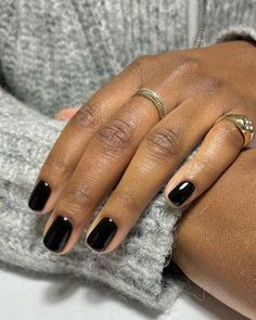 Short Fall Nails Black Women, Nail Court, Black Nails Black Women, Gel On Natural Nails Short, Black Natural Nails, Gel Nails On Natural Nails, Gel Nails Natural Nail, Simple Short Gel Nails, Short Nails Winter