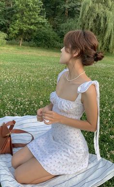 Smocking Dress, Summer Dresses For Wedding Guest, Foto Tips, Foto Poses, Girly Outfits, Mode Inspiration, White Outfits, Looks Vintage, Outfits Aesthetic