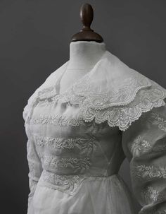 Wonderful embroidery - Daguerre Early 20th Century Fashion, 1820s Fashion, 1830s Fashion, Historical Clothes, Romantic Era, Regency Romance, 20th Century Fashion, Era Fashion