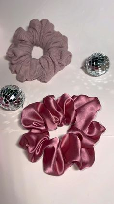 Valentine’s Day is almost here! Scrunchies are the perfect gifts for her! #scrunchies #oversizedscrunchies #scrunchiebusiness #giftsforher #giftsformom #hairaccessories #XLscrunchies Diy Valentines Gifts, Natural Hair Care, Perfect Gift For Her, Teacher Appreciation Gifts