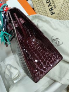 Size: Standard Size It comes with Dust box, Care manual, Tag, and Paper bag. Hermes Bags, Branded Handbags, Luxury Accessories, Beautiful Packaging, Christmas Sale, Grade 1, New Bag, Buying Gifts, Exclusive Collection