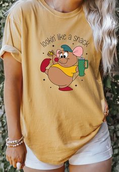 Lookin Like A Snack Shırt,Cute Gus Gus Shirt,Cinderella Shirt,Family Christmas Shirt,Disneyland Trip Shirt,Disney Christmas Shirt,Xmas Shırt 🌺How to Order, -Swipe to all of the pictures -Select Size and Color of the Product from drop down menus -Select Quantity -Add your chart and place order -For every single shirt you have to repeat every step 🌺Material Info -Ultra Soft -Sideseamed -Retail fit -Unisex Sizing -Shoulder taping 🌺Processing Time info -Standart process time 1-3 days, for the rus Cinderella Shirt, Gus Gus, Disney Christmas Shirts, Single Shirt, Disney Bound Outfits, Disney Inspired Outfits, Disneyland Trip, Family Christmas Shirts, Disney Christmas