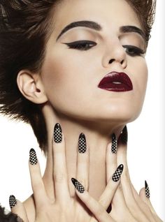 Burgundy Unghie Nail Art, Dark Red Lips, Dark Makeup, Dark Nails, Dark Lips, Vintage Makeup, White Nail, Winged Eyeliner