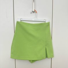 Zara Green Mini Skirt With Shorts, Never Worn, Like New, Xs, High Waisted Zara High Waist Mini Skirt, Zara Stretch Summer Skort, Trendy High Waist Green Skort, Trendy Fitted Zara Skort, Green Fitted Short Skirt, Fitted Short Green Skirt, Green Mini Lined Skirt, Green Stretch Short Skirt, Green High-waist Stretch Skort