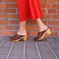 Excited to share the latest addition to my #etsy shop: Brown clog with strap vintage look, wooden Swedish Clogs, slingback shoes, bohemian shoes women by Kulikstyle https://etsy.me/3ewdyOA #brown #beige #woodenclogs #clogsandals #swedishclogs #clogsforwomen #leathermul Casual Wood Mules With Round Toe, Casual Wooden Clogs With Wooden Heel, Brown Wooden Clogs With Wooden Heel, Wooden Closed Toe Clogs With Stacked Heel, Brown Wooden Heel Clogs, Wooden Clogs With Stacked Heel And Closed Toe, Casual Slingback Clogs With Wooden Heel, Casual Brown Clogs With Wooden Heel, Casual Slingback Clogs With Stacked Heel