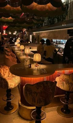 jazz bar things Jazz Club Interior, Zigarren Lounges, Fall Aesthetic Pictures, Lounge Aesthetic, 1920s Jazz, New England Aesthetic, Jazz Lounge, Studera Motivation, Cozy Bar