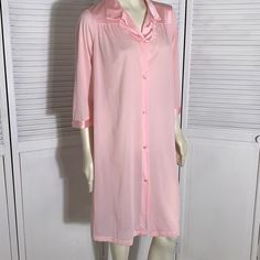 Nwt Vintage Vanity Fair Pink Champagne Size Medium Robe Style 31107 100% Nylon Button Down Robe Or Peignoir. Vanity Fair Made In The Usa. Single Side Pocket. Collar Floral Embroidered Appliqu. Fabric Nylon Buttons. 3/4 Sleeves. New Deadstock. Women’s Size Medium. Bust 23” Across Laying Flat Length 39” Sleeve 18.5” Spring Pink Sleepwear With Button Closure, Pink Button Closure Sleepwear For Spring, Pink Sleepwear With Button Closure For Spring, Pink Summer Sleepwear With Button Closure, Spring Pink Button-up Sleepwear, Pink Button-up Sleepwear For Spring, Spring Sleepwear With Button Closure For Sleepover, Summer Nightgown With Buttons For Loungewear, Spring Buttoned Nightgown