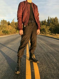 Martens Outfit, Dr Martens Outfit, Doc Martens Outfit, Outfit Grunge, Paris Mode, Stylish Mens Outfits, Outfit Fall, Streetwear Men Outfits, Men Fashion Casual Outfits