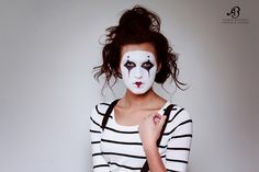 Maquillage Halloween Simple, Halloween Trends, Circus Costume, Halloween Make Up