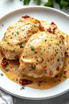 A rich and creamy sauce with sun-dried tomatoes, garlic, and herbs makes these Crockpot Marry Me Chicken Thighs the ultimate comfort food! Easy to make and bursting with flavor. Perfect for date night or family dinner. #ComfortFood #CreamyChicken #EasyRecipe #SlowCookerMeals Creamy Bone In Chicken Thigh Recipes, Healthy Crockpot Chicken Thighs, Crockpot Smothered Chicken Thighs, Bone In Chicken Thigh Crockpot Recipes, Chicken Crockpot Recipes Keto, Marry Me Chicken Thighs Recipe, Chicken Thigh Crockpot Recipes Boneless, Chicken Thighs Crockpot Bone In