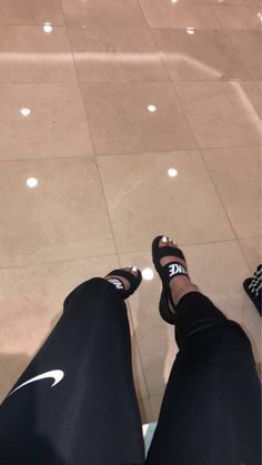 Nike Sandals, Sandals Outfit, Cute Sandals, Sandals Women, Slides Shoes, Dream Shoes