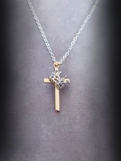 This lovely cross necklace is perfect for any occasion! It is simple yet elegant, and delivers a beautiful message! The chain is made from 925 sterling silver, so it's hypoallergenic. It is 20 inches long. Jesus Jewelry, Christian Wear, Infinity Cross, Gold Earrings Indian, Jesus Necklace, Daughter Of The King, Christian Merch, Cross Jewelry Necklace, Faith Necklace