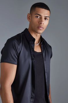 Short Sleeve Muscle Satin Shirt | boohooMAN USA Plain Shirt Design, Outfit Hombre, Plus Size Joggers, Gym Jacket, Going Out Shirts, Party Mode, Gym Hoodie, Tall Hoodies, Keeping It Simple