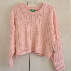 Sooo Cool Sweater For Teen Girls. Size L. Cool Sweater, Short Sweater, School Clothes, Cool Sweaters, Teen Girls, Sweater And Shorts, School Outfits, Colorful Sweaters, Dip