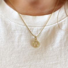 This stylish 18k Gold Filled Mini Aries Zodiac Pendant features a trendy Ram sign with a dainty, high-quality shine. Crafted with genuine CZ accents, this piece is the perfect way to express your unique style. March 21 - April 19 18k Gold-Filled Mini Aries Zodiac Pendant. The chain is sold separately. Metal: 18k Gold filled 1.7 cm long x 1.2 cm wide Hypoallergenic Waterproof Handcrafted in Brazil Aries Necklace, Zodiac Pendant, Aries Zodiac, March 21, April 19, Star Necklace, Real Gold, Diamond Pendant, Link Bracelets