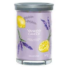 yankee candle with lemon lavender and lavender