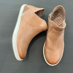 Taos Footwear Unity Slip On Almond Shoes Size 6 Bought A Size Too Small And Wore Only Once. In Great Condition, Smoke Free And Pet Free Home. Shoes Size 6, Taos, Tao, Bootie Boots, Almond, Ankle Boots, Slip On, Size 6, Women Shoes